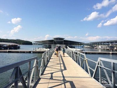 Clemson Marina's Lake Hartwell premium wet slip boat Storage facilities