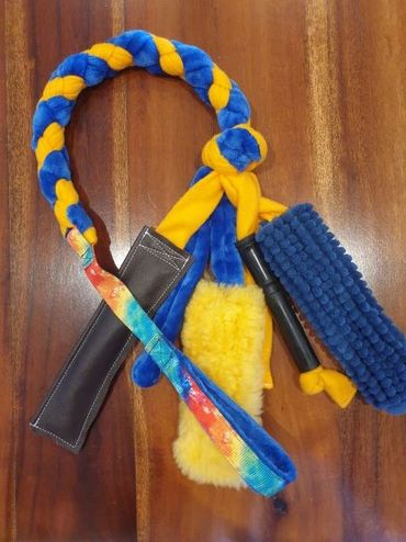 tubular patterned handle with fleece plait and many different tebntacles