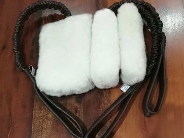 leather and sheep skin bungee tug