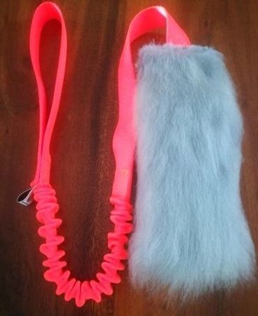 long imported bungee handle with gray fake fur