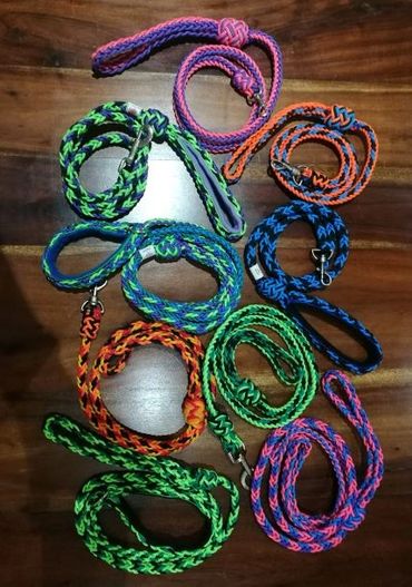 various paracord clip  leads