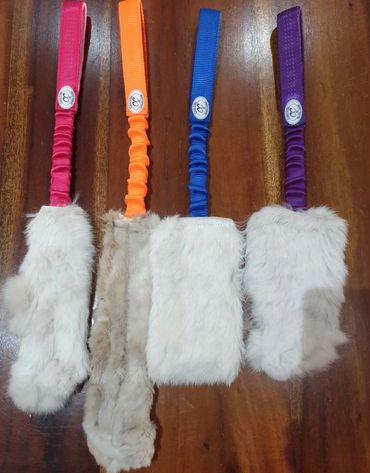 different coloured handles on rabbit skin bungee tugs