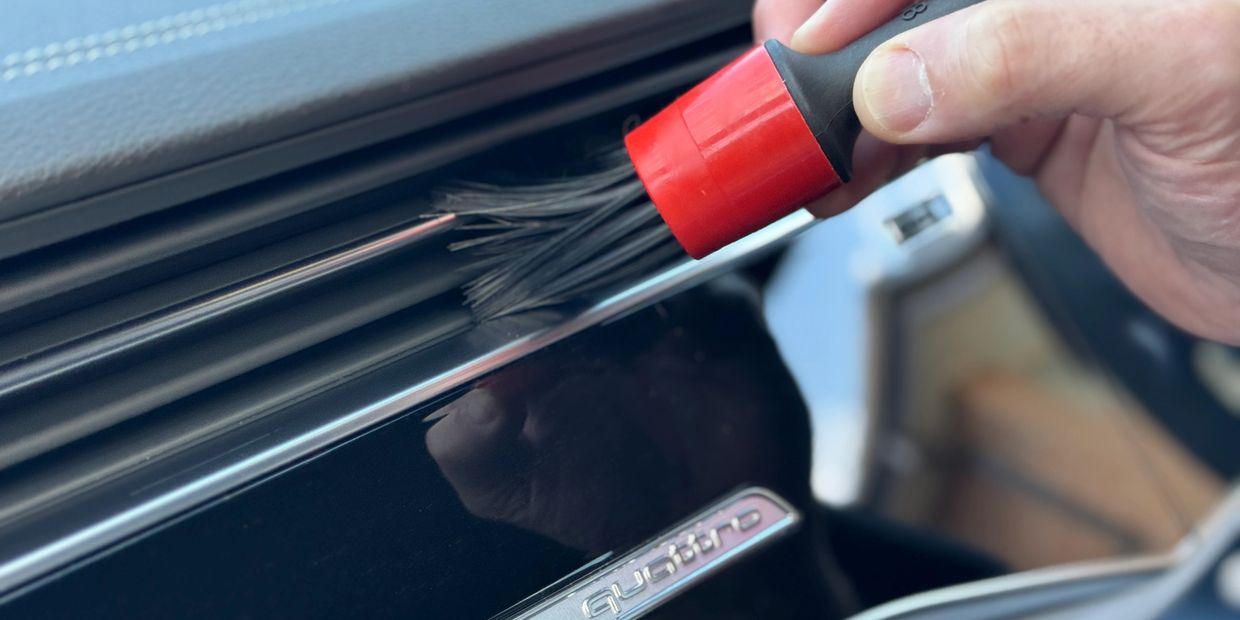 mobile car detailing hand car wash detailed car care Werribee Tarneit hoppers Crossing truganina
