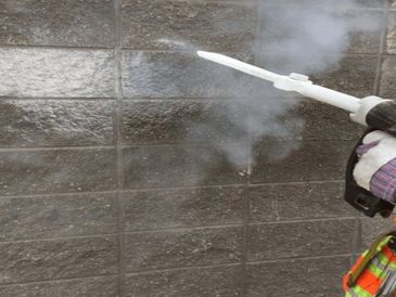 Dry Ice blasting, cleaning stone tile