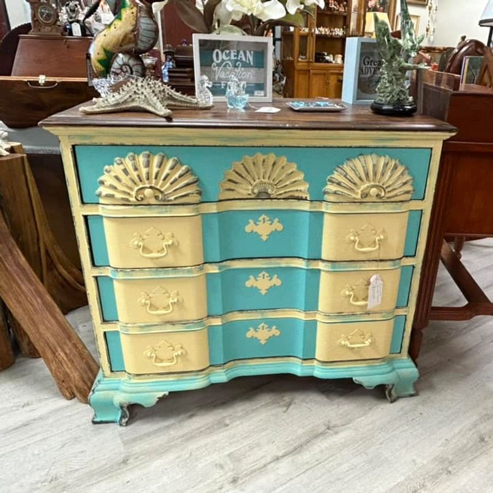 RusticLove Vintage & More