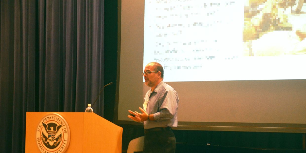 Samuel Katz addresses a class at the Federal Law Enforcement Training Center in Glynco, Georgia