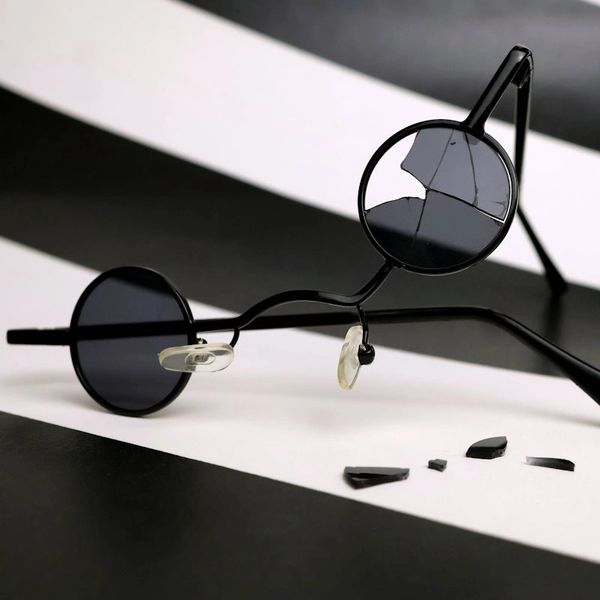 S.Id's broken glasses