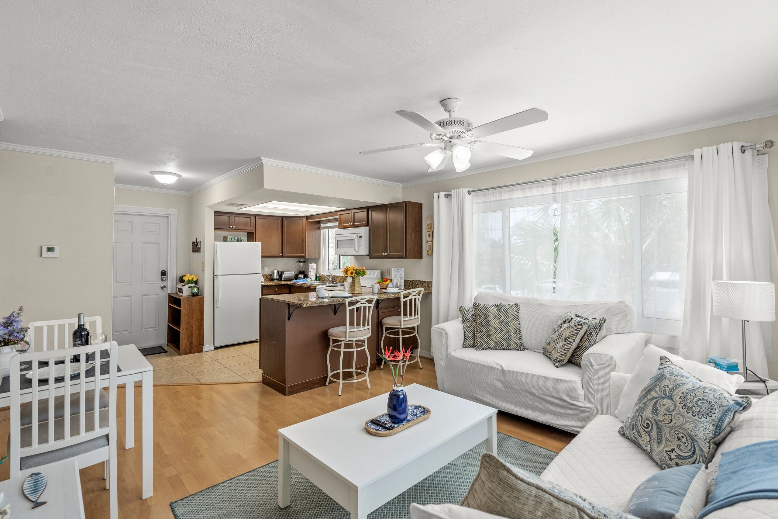 Coastal Breeze Siesta — photo 45 of 60