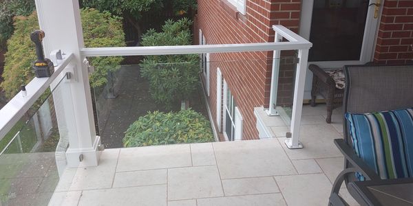 glass  railing custom deck fife puyallup orting spanaway milton 