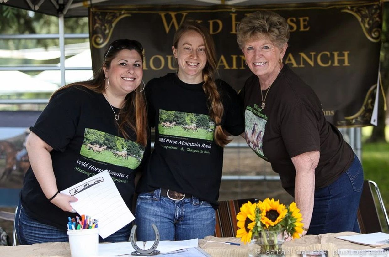 Volunteers at Mustang ranch