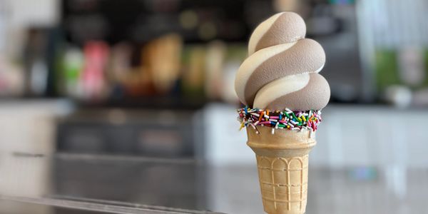 SOFT SERVE TWIST CONE