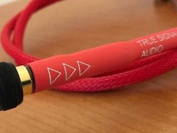 TRUE SIGNAL RED BNC TO BNC 75 OHM CABLE (1 METER)