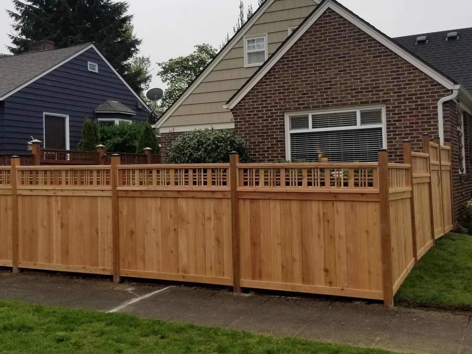 Wood Fence Lattice on top