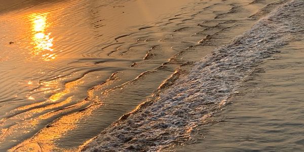 The ocean offers infinite possibilites for creative thinking. Photo by Kausar Ahmad. 