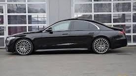 BMW VIP de Swiss Taxi Nyon devant la gare de Nyon, service de taxi premium disponible 24h/24
