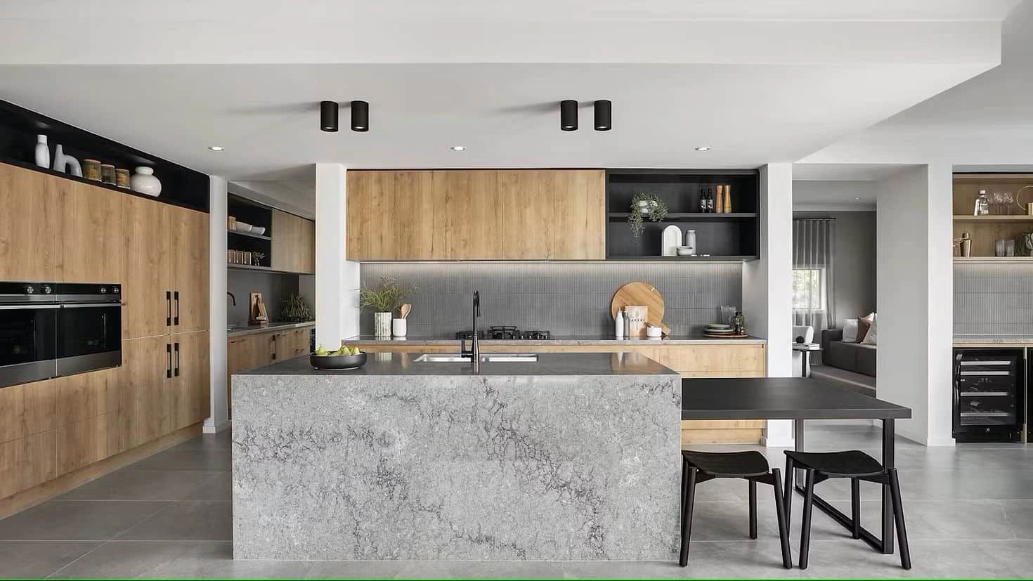 The Timberline — Kitchen and dining