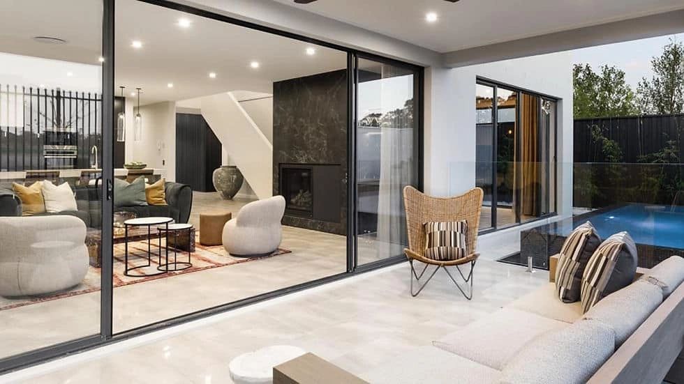 The Dalton — Kitchen and dining
