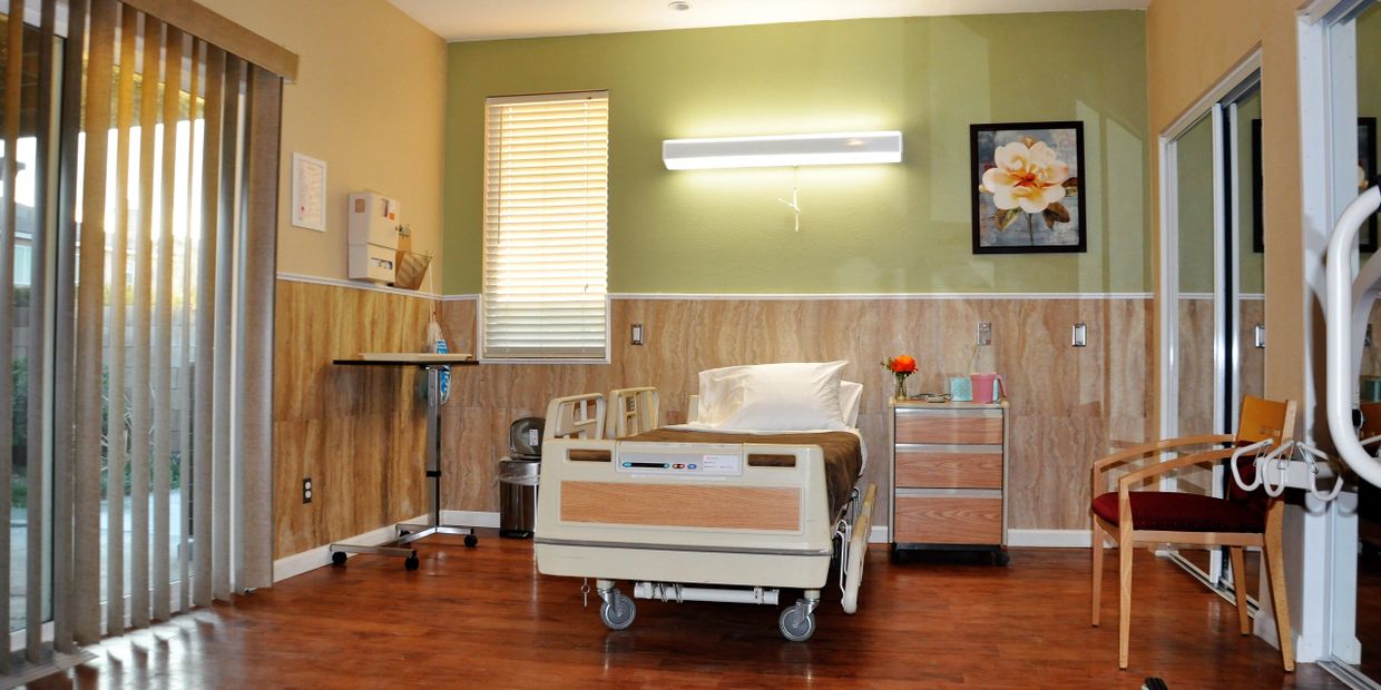 Congregate Living Health Facility in Lancaster Palmdale