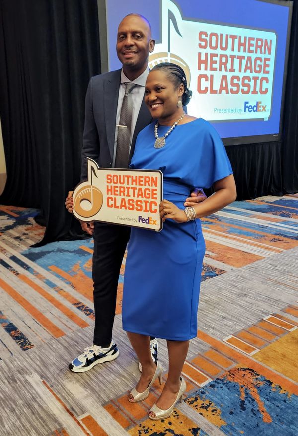 Jae Henderson with University of Memphis Men's Basketball Team Head Coach Anfernee "Penny" Hardaway 