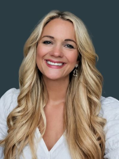 Amy Boyd Sugg, Real estate, REMAX Executive, Waynesville, local agent, buy, sell, homes, Realtor