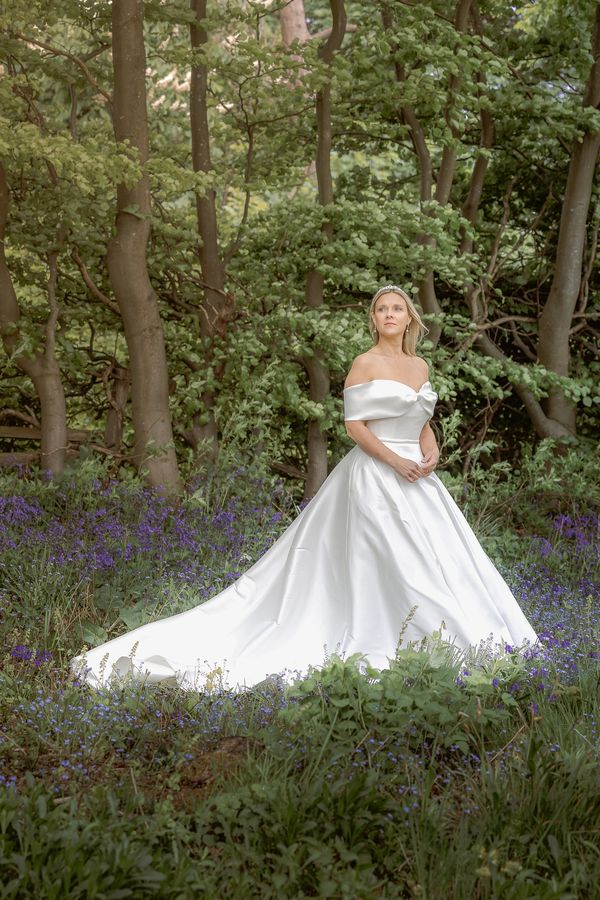 bride portrait at spring wedding Cockliffe Country House, Nottingham