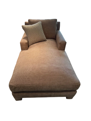 BERNHARDT MILLY CHAISE
QTY (2)
FABRIC: 1686-068
36 X 60.6 X 33.5"H