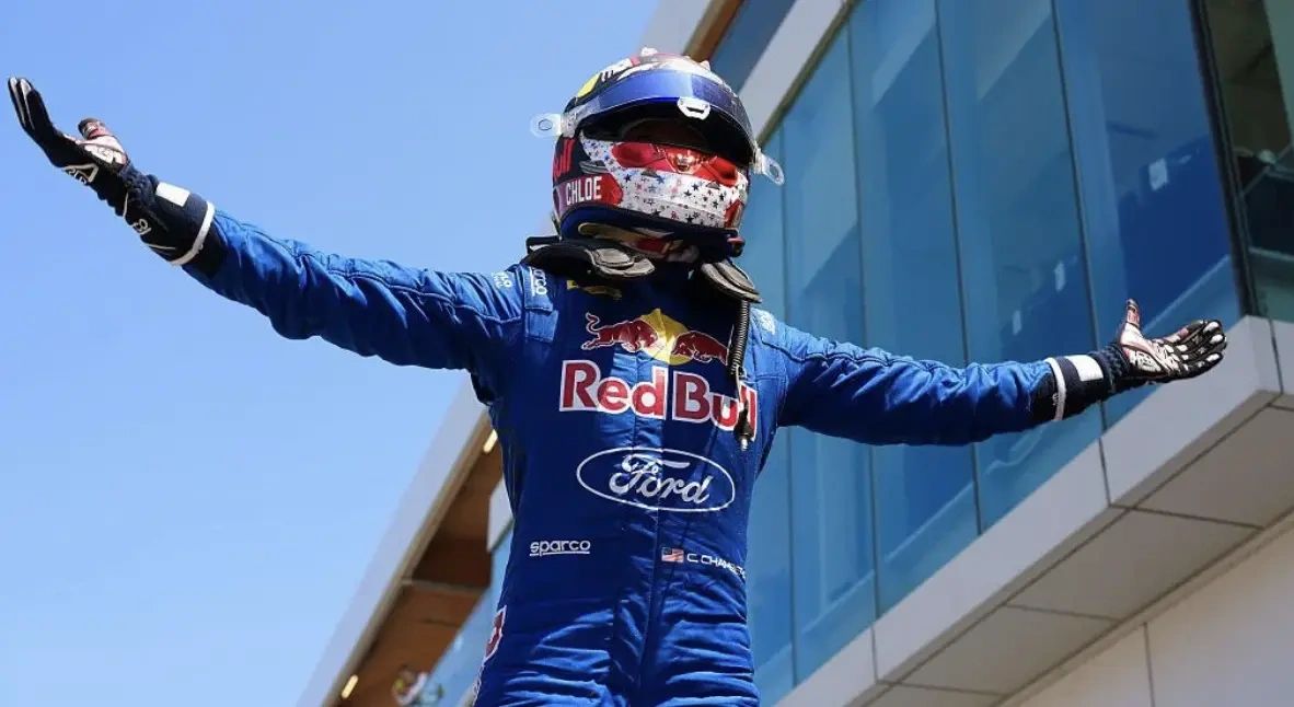 Chambers Clinches Montreal Victory Amid F1 Academy Chaos Chambers Clinches Montreal Victory Amid F1 Academy Chaos