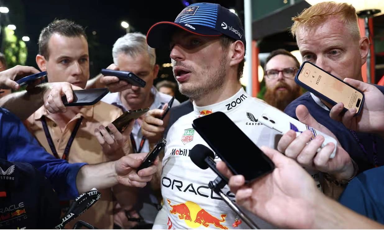 Max Verstappen addresses the media after securing P2 in Singapore Grand Prix qualifying — image © Clive Rose / Formula 1 / Getty Images. Ideal post-qualifying coverage from the paddock.