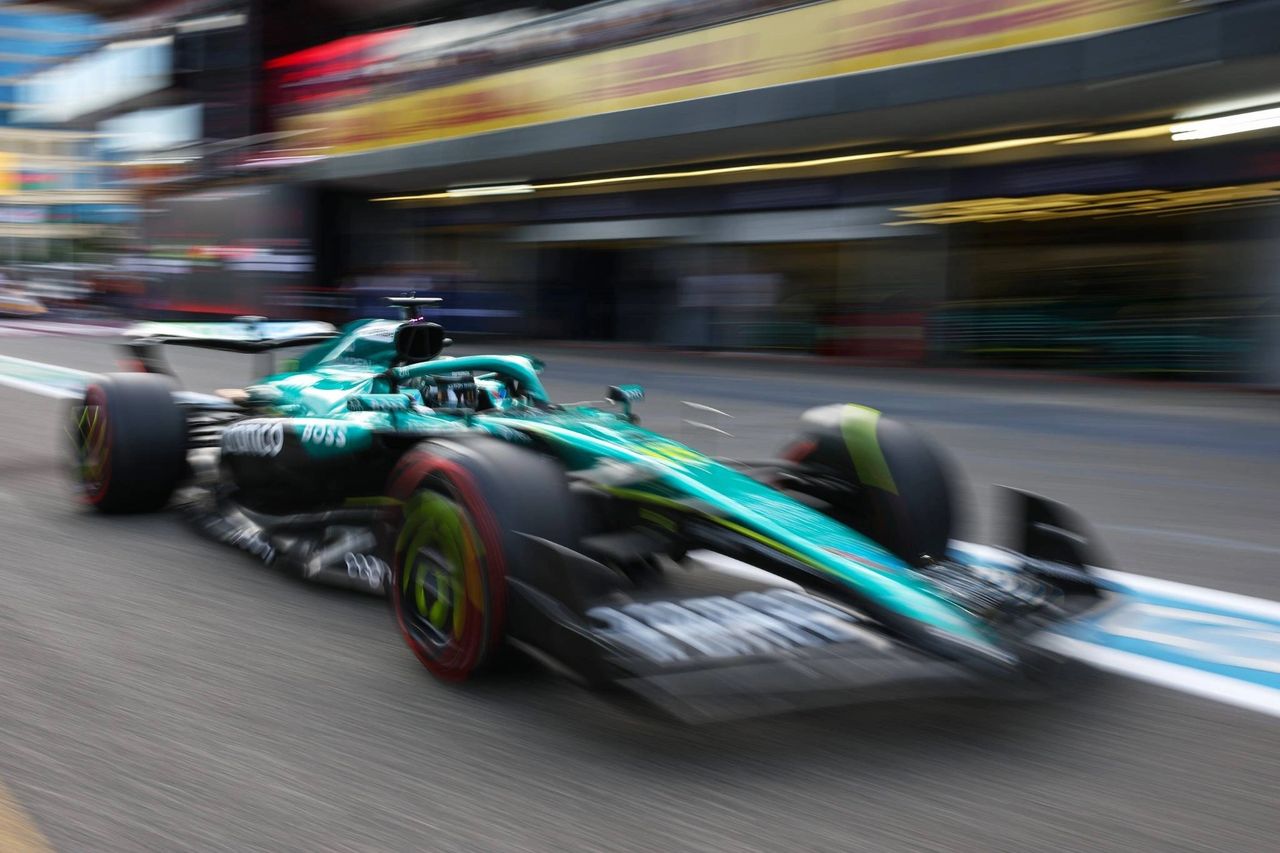 Lance Stroll drives Aston Martin AMR25 in 2025 Azerbaijan GP qualifying at Baku City Circuit.