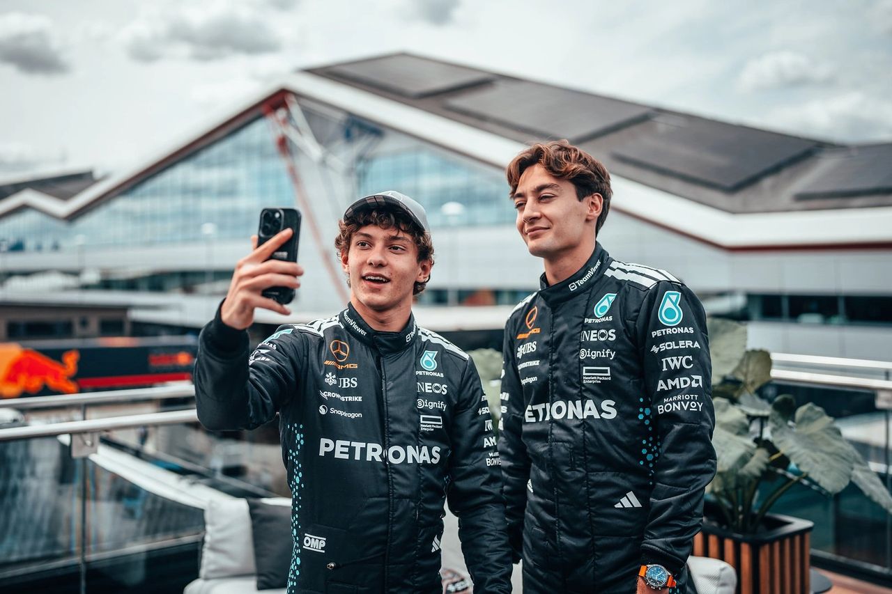 Mercedes 2026 driver market uncertainty – George Russell and Kimi Antonelli still waiting for contracts