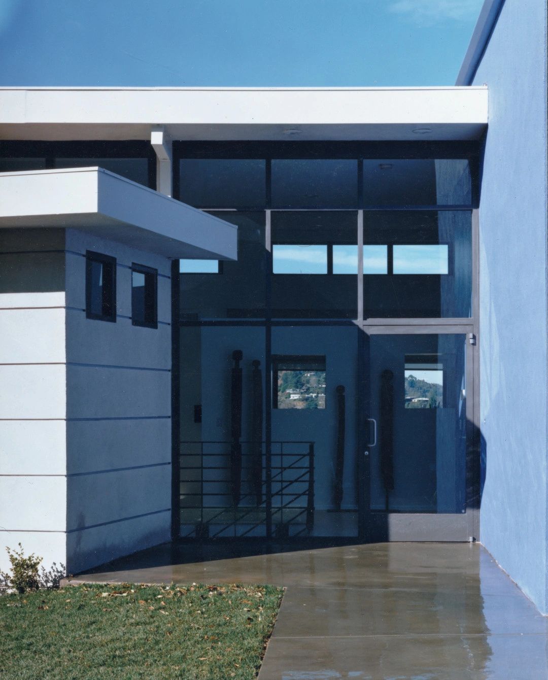 Modern home exterior Tareco Drive