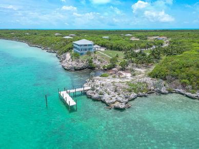 Ariel view of Ole Ike Bay rental home and dock.