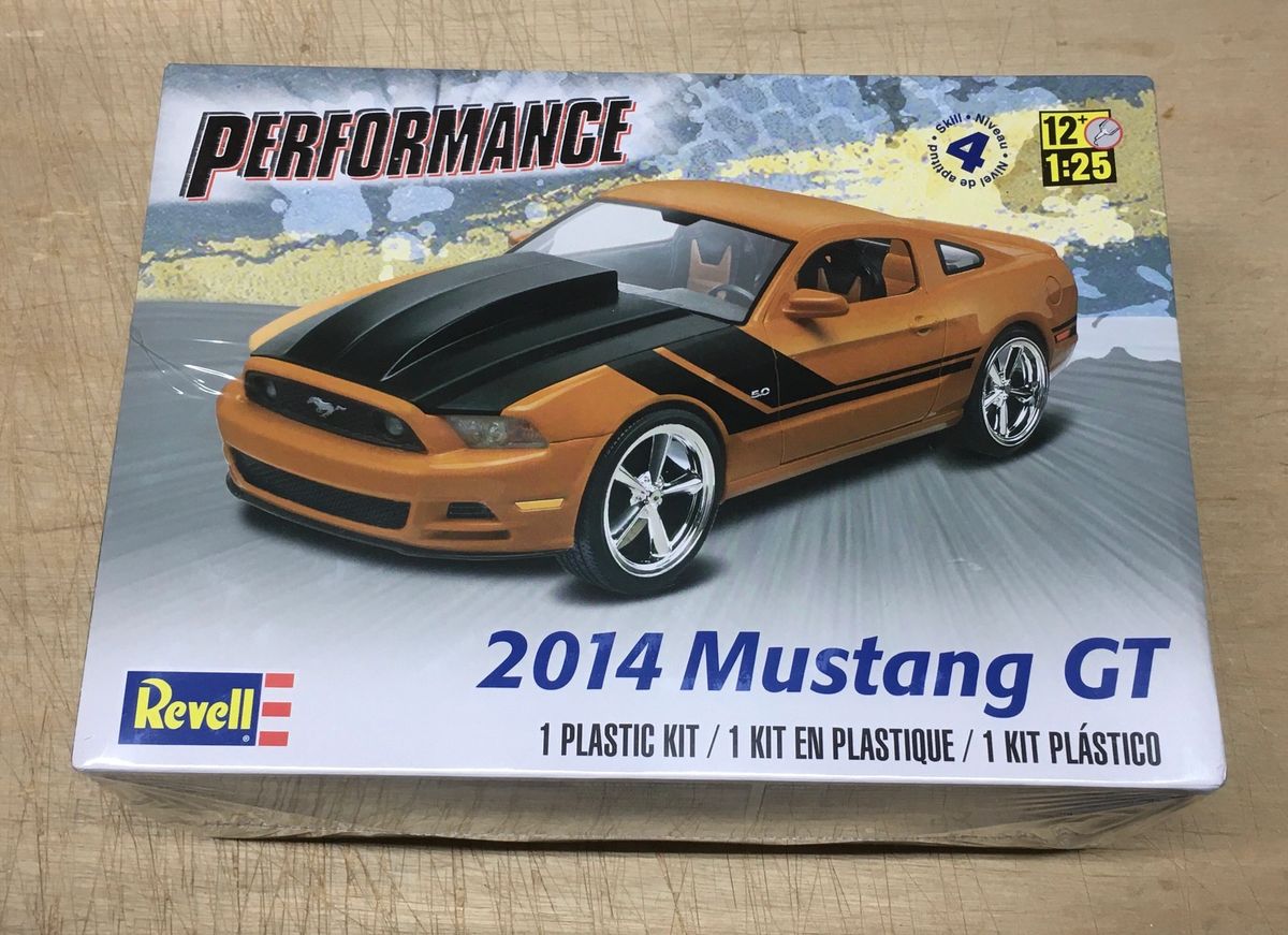 Revell 2014 Ford Mustang Gt