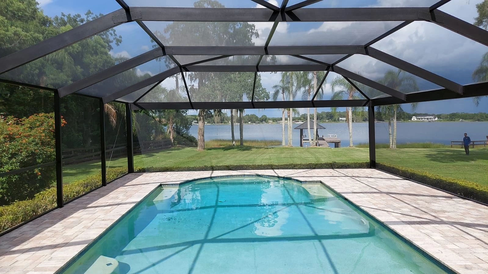 Pool Cage Restoration: Expert Tips to Extend the Enclosure's Life