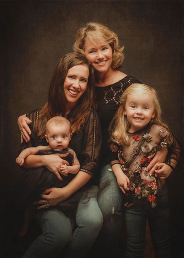 <img src="family_portrait.jpg" alt="Family Portrait" title="Family Portrait">
