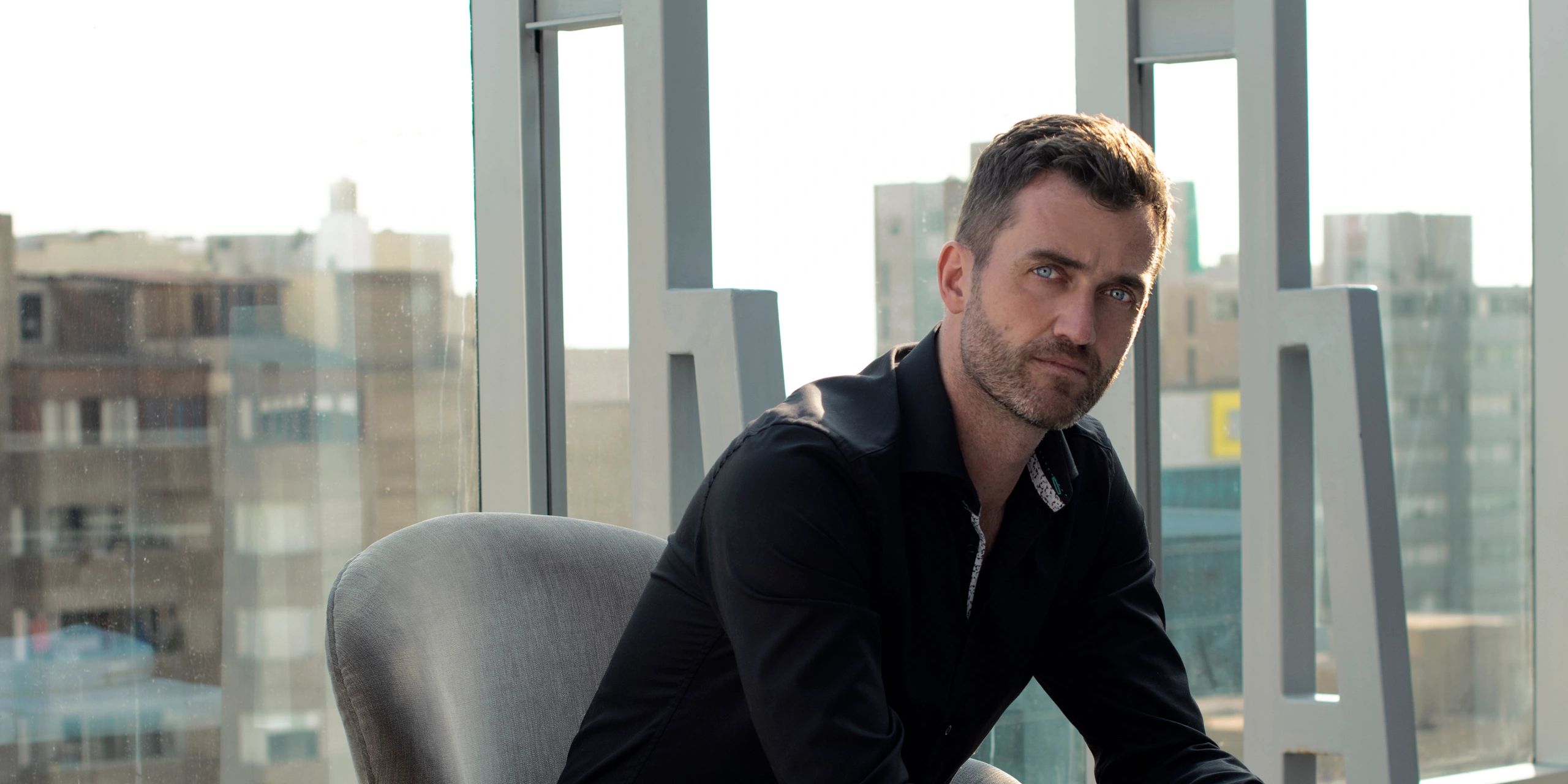 rs=w:2560,h:1280,cg:true