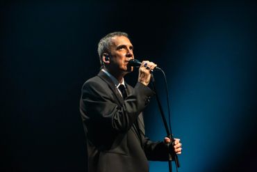 Arnaldo Antunes e Vitor Araújo no show  do álbum Lágrimas no Mar no Teatro Riachuelo Rio. 