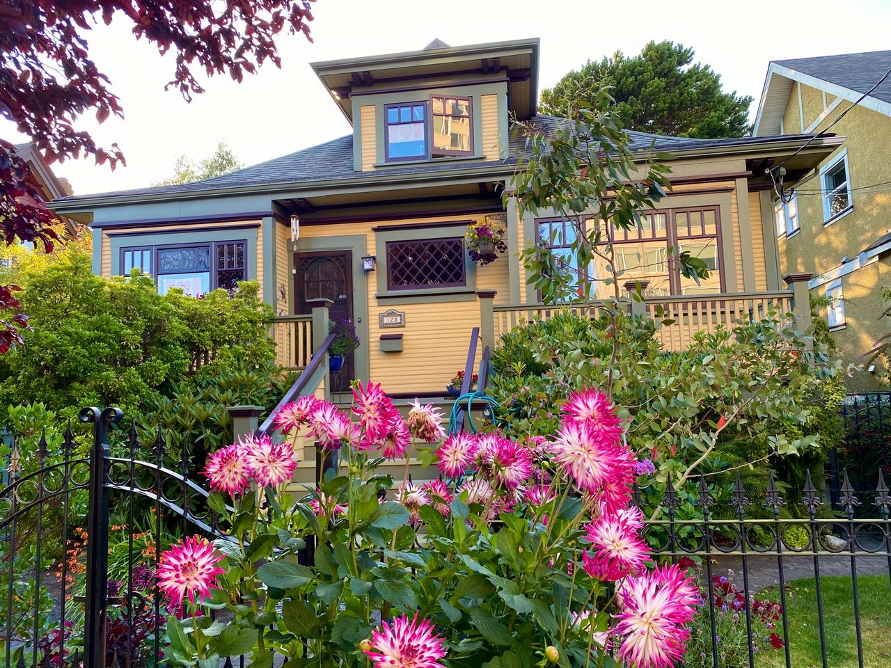 Victorian Homes abound in James Bay