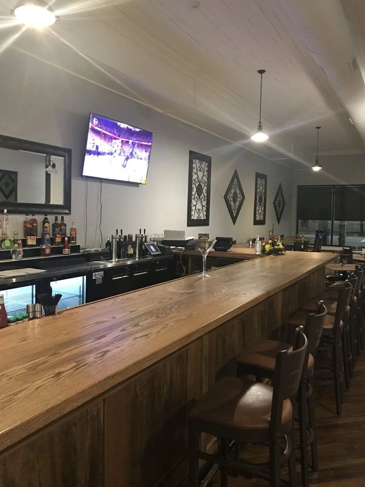 Uptown Bar & Restaurant