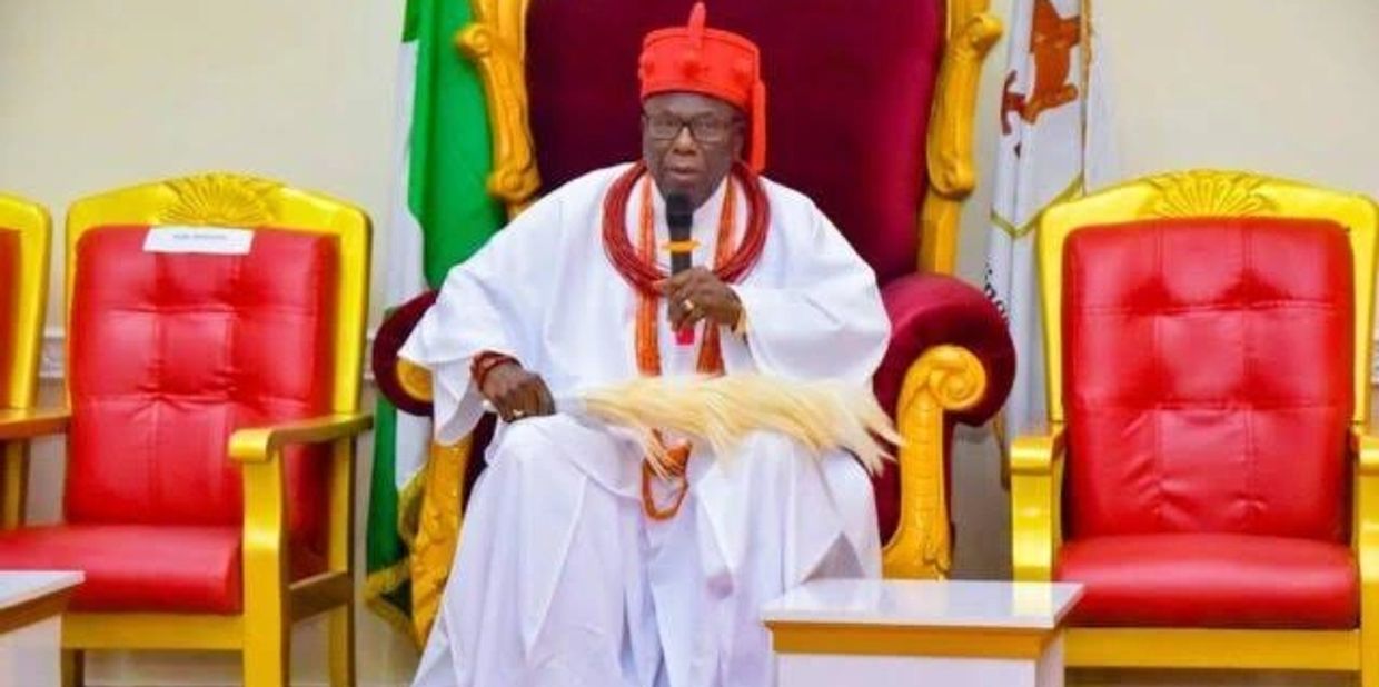 Ovie of Uvwie Kingdom . HRM Dr. Sideso Ekemejewa Abe 1
