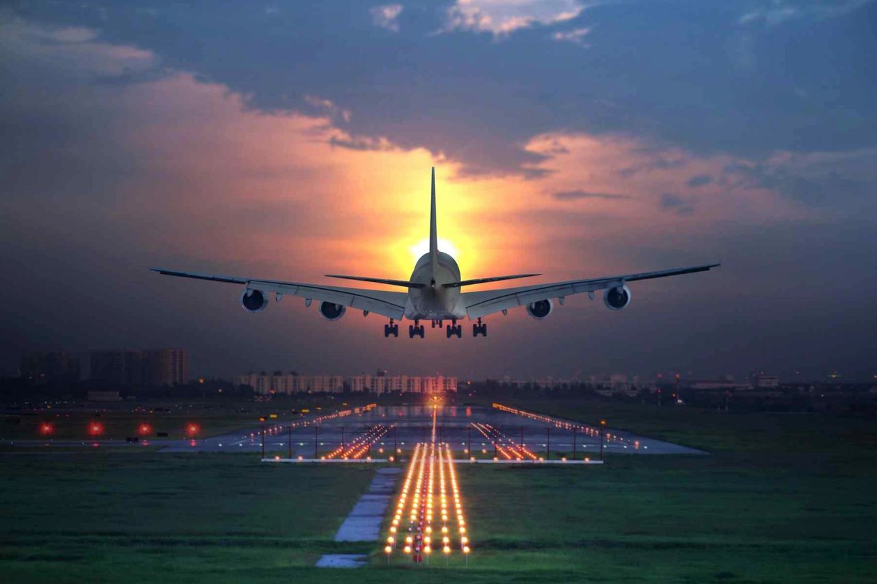 flight/plane taking off flight/plane taking off