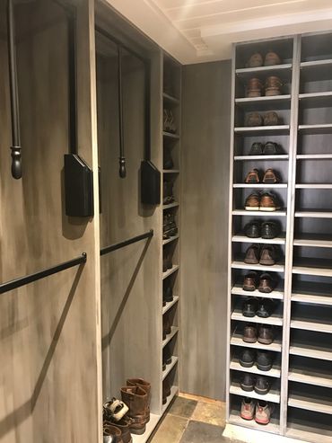 Plate- Custom finished closet built-in with clothes pull downs