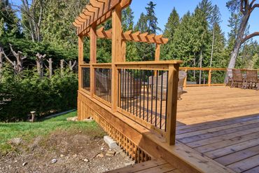 custom deck and landscape carpentry in Nanaimo.