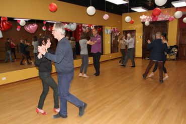 Argentine Tango class for adults

Group classes, tango, couple dancing