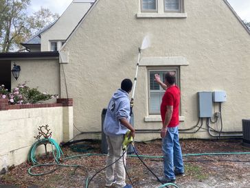 Pressure washing painting service