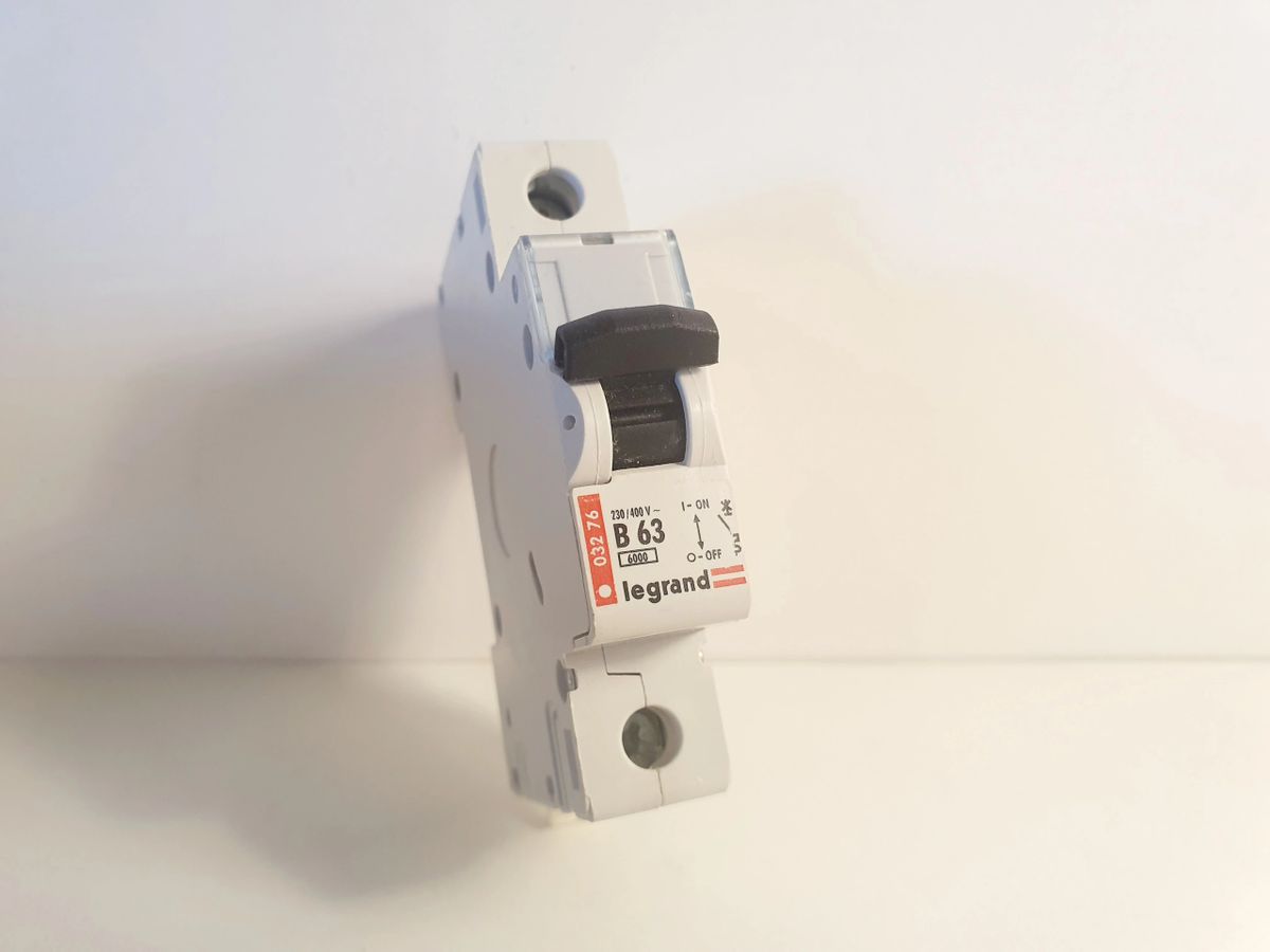 ABB 2CDR274568R3167 Interrupteur Différentiel/Disjoncteur De Protection 4 Poles 0 3 A 2325894 - Foto 4