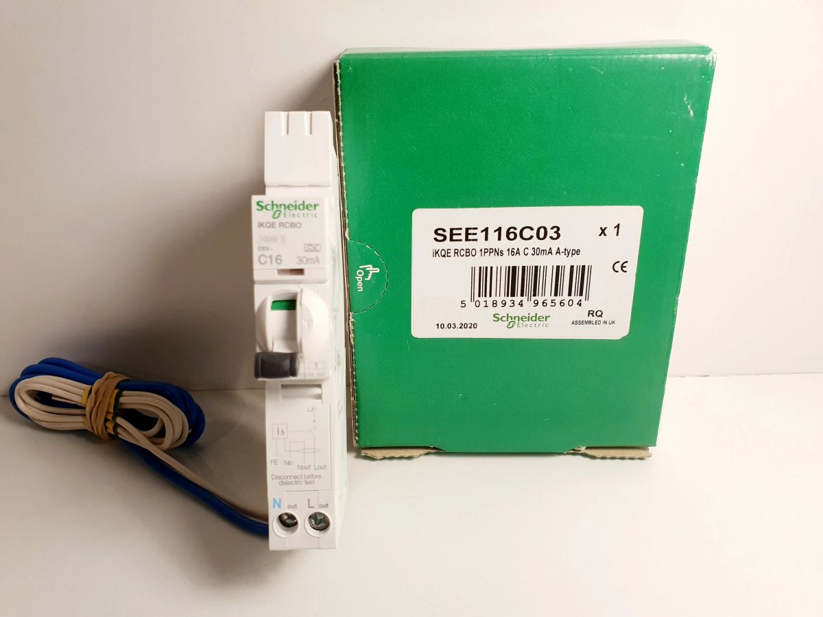 Interruttore Magnetotermico Schneider Electric A9D17820 - 20A Curva C 10kA 30mA Tipo A - RCBO