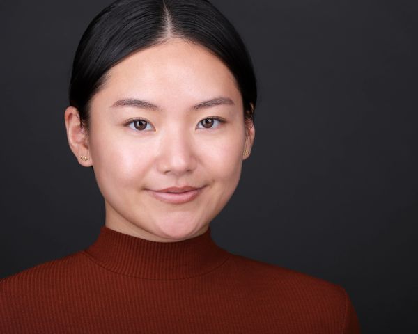 Headshot of a young Model