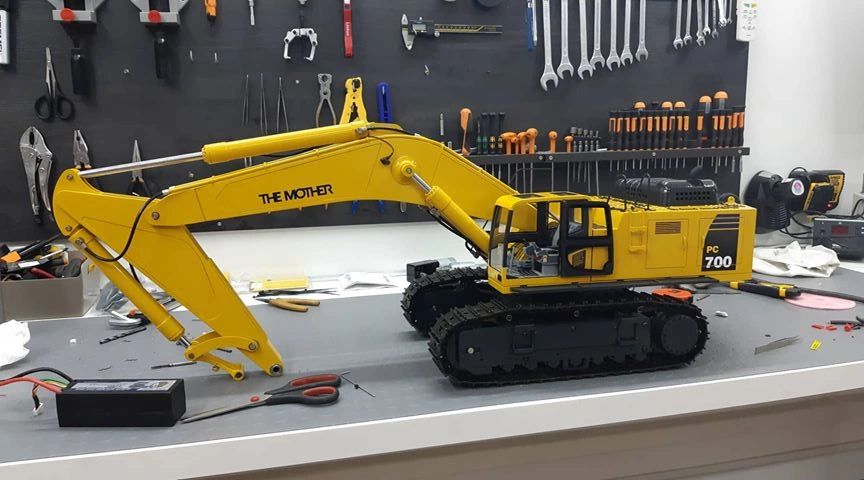 the mother rc excavator