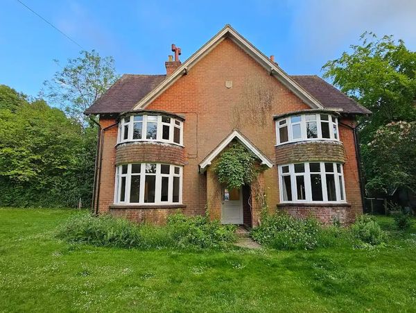 Full service End of Tenancy Clean in West Meon on Four Bedroom House.